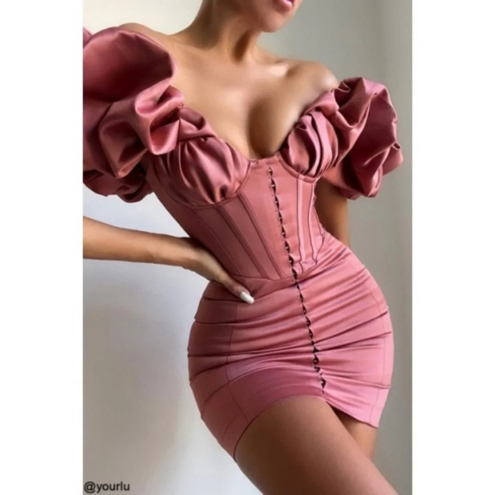 House of CB Annabelle Rose Satin Ruffle Strapless Dress corset body con NWT sz M